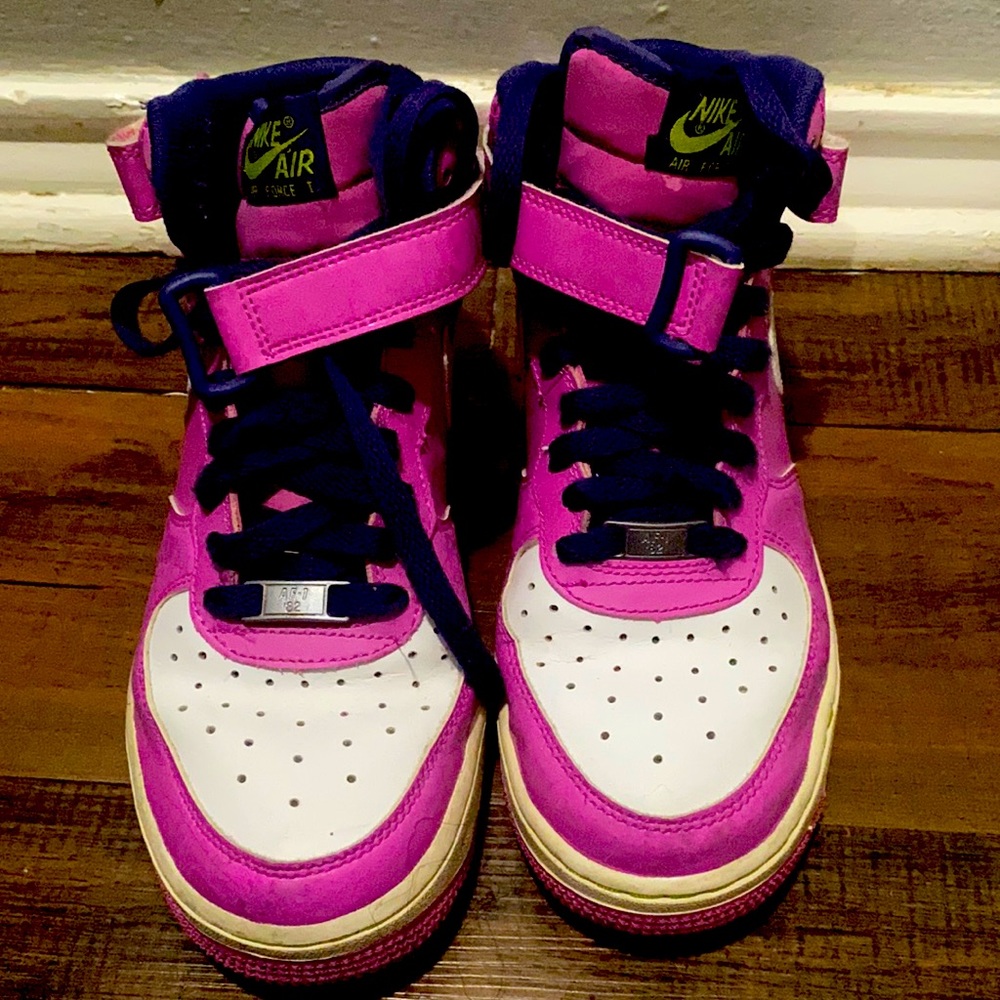 Youth Nike Air Force 1. size 6 1/2
